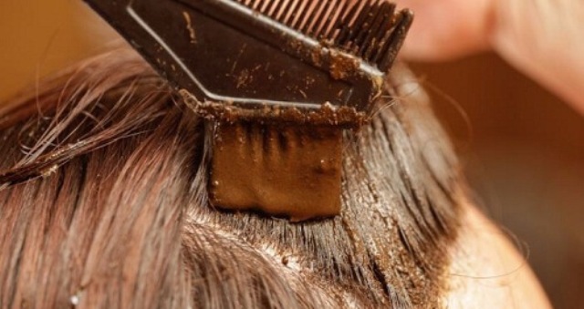 How To Color Your Hair With Natural Ingredients Such As Henna