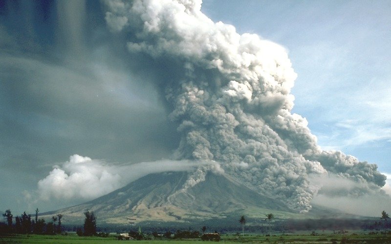 A 5-Km High Ash Column Produced Upon Mayon Volcano Explosion On Monday