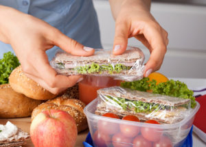 9 Budget-Friendly Ways To Eat Nutritiously In 2022