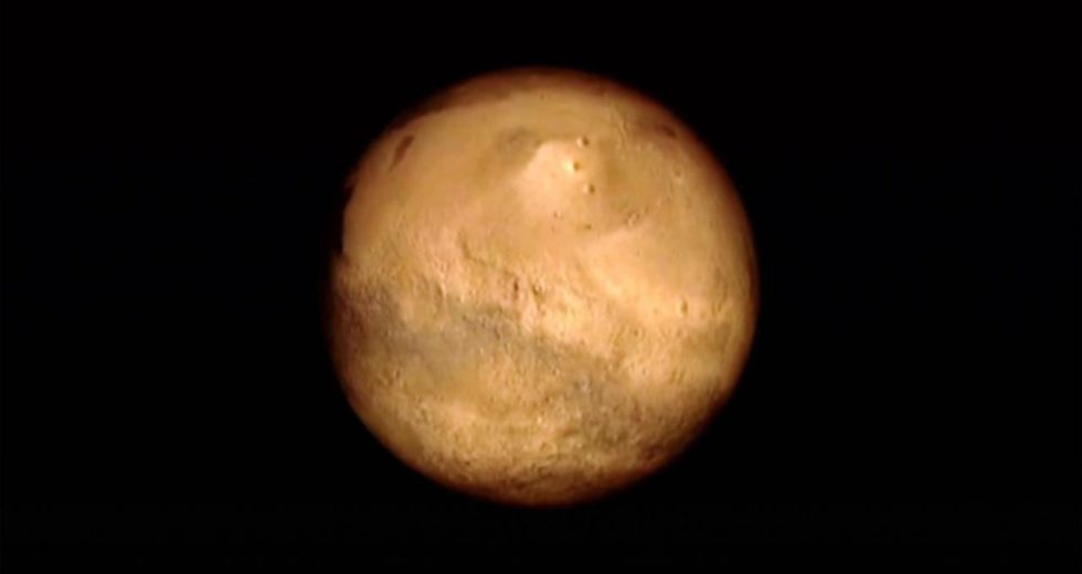 Study Reveals Water Beneath Mars