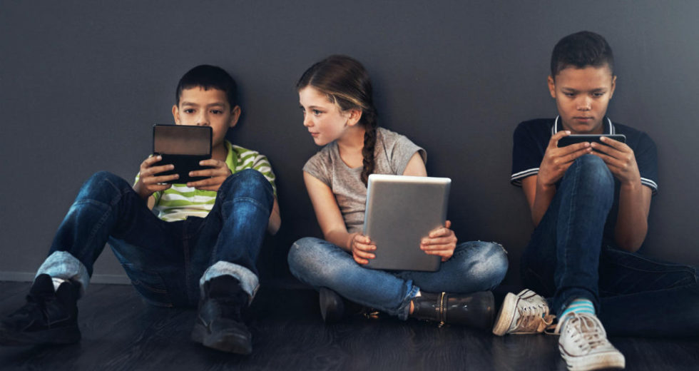 Reducing Screen Time Helps Teenagers Sleep Better