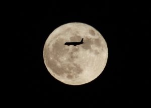 Scientists Find Peculiar Connection Between People’s Sleeping Schedules and the Full Moon