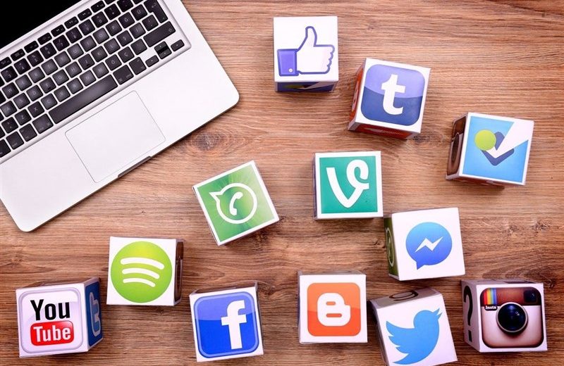 Mental Health Issues Linked to Social Media Use in Teens and Young Adults ​