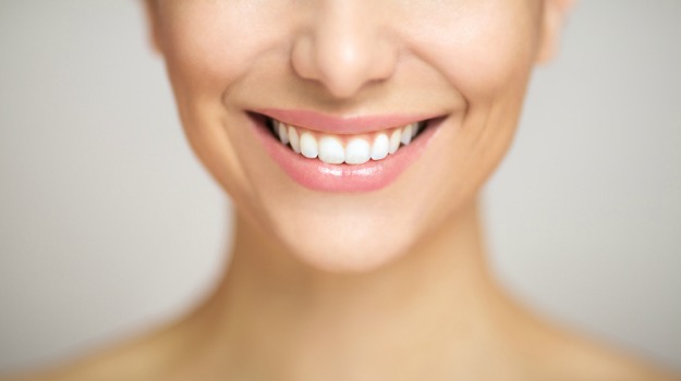5 Different Ways to Whiten Your Teeth