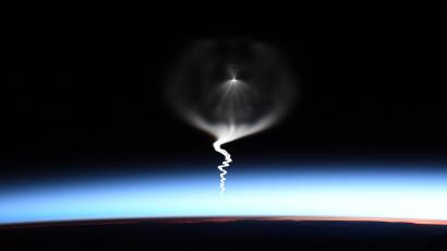 NASA Astronaut Captured​ The Moment When The Soyuz Spacecraft Took Off