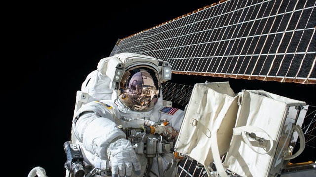 Cancer risk from galactic cosmic radiation exposure is a “showstopper” for a manned mission to Mars