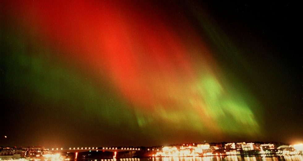 ‘Red Sign of Doom’ in Japan – Scientists Explained the Ancient Mysterious Light in the Sky