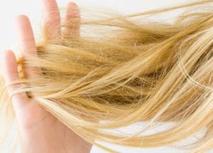 5 Habits You Need To Start Doing To Protect Your Hair During The Winter