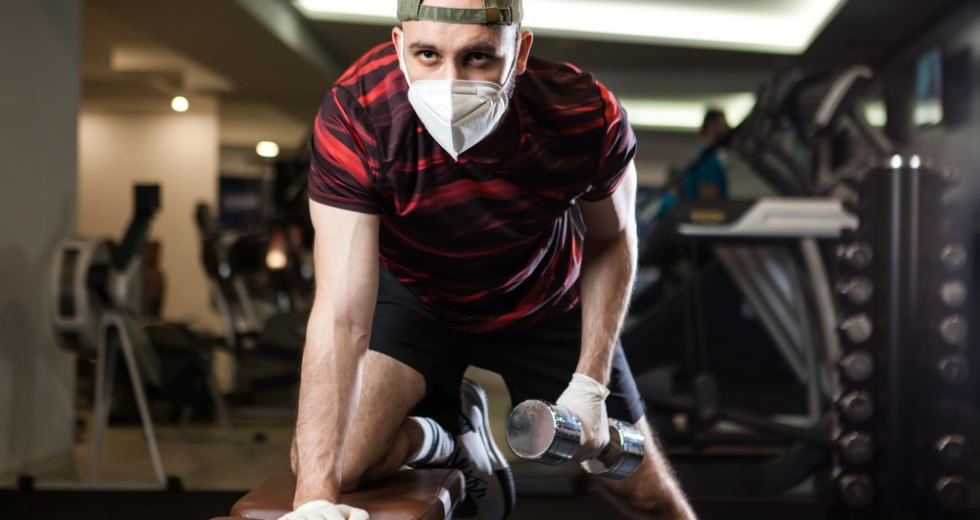 4 Tips on Working Out Safely at a Gym During the Pandemic