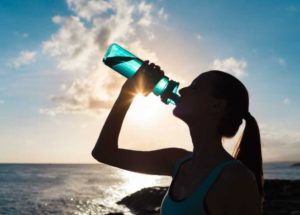 Stay Hydrated This Summer Doing This – Nutritionists’ Recommendations