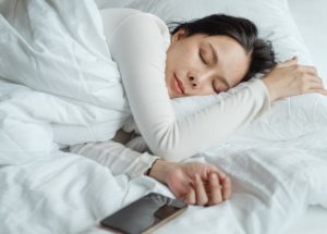Science-Backed Bad Sleep Habits That You Should Finally Lay To Rest