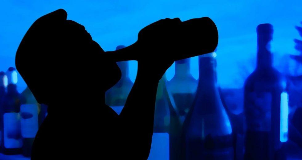 Be Careful With Certain Drinking Habits – They Can Age You Faster