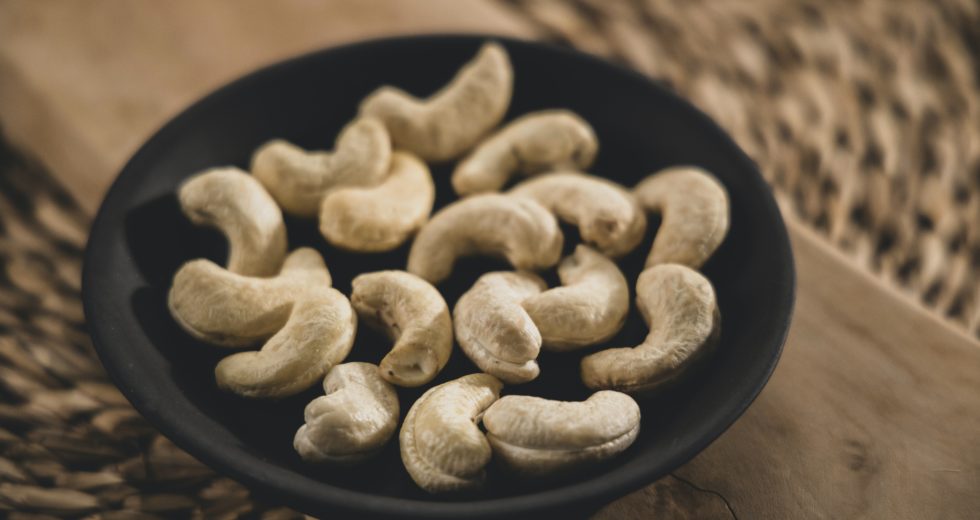 Cashews Nutritional Value and Health Benefits