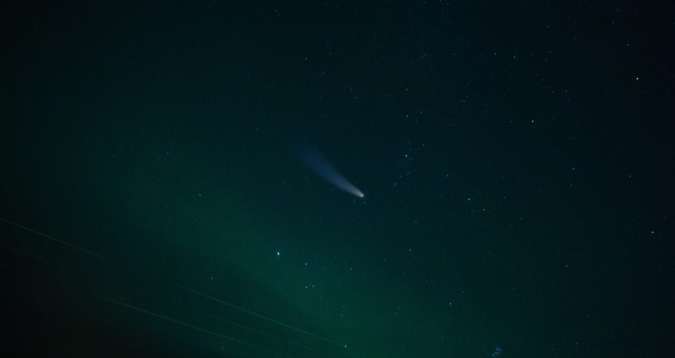 A Rare Hybrid of an Asteroid and a Comet Was Discovered