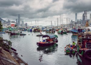 Fire Breaks Out in Hong Kong and Causes Hundreds of People to Be Stuck at Rooftop