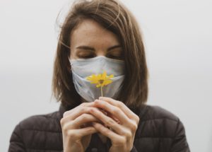 COVID-19 Experts Say that Loss of Smell and Taste Are no Longer Common Symptoms Amid Omicron!