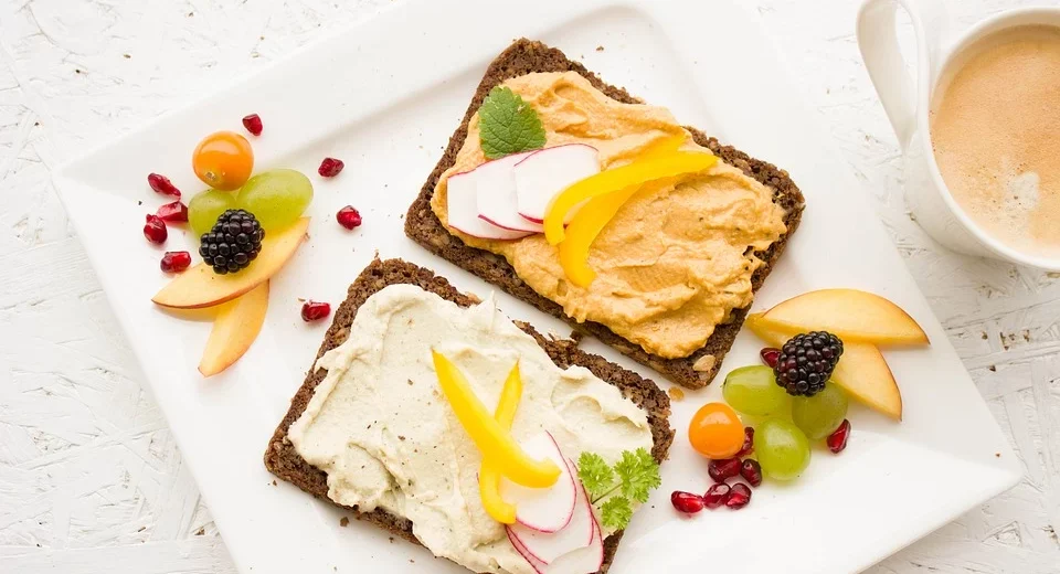 3 Easy, High-Protein Breakfasts That Won’t Spike Your Sugar Levels