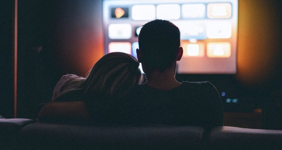 Does Watching TV Before Bed Stop You Losing Weight?