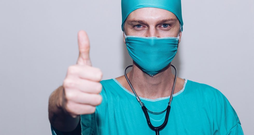 Here’s How to Protect Yourself from Omicron According to Experts!