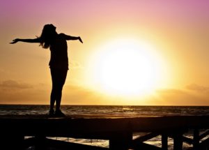 Mental Health Experts Give Us 4 Tips for How to Be Happier and More Resilient Every Day