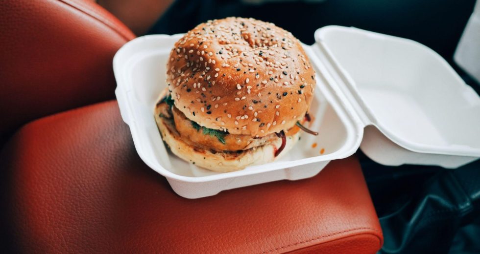 3 Ways to Cultivate Healthy Eating Habits While Driving