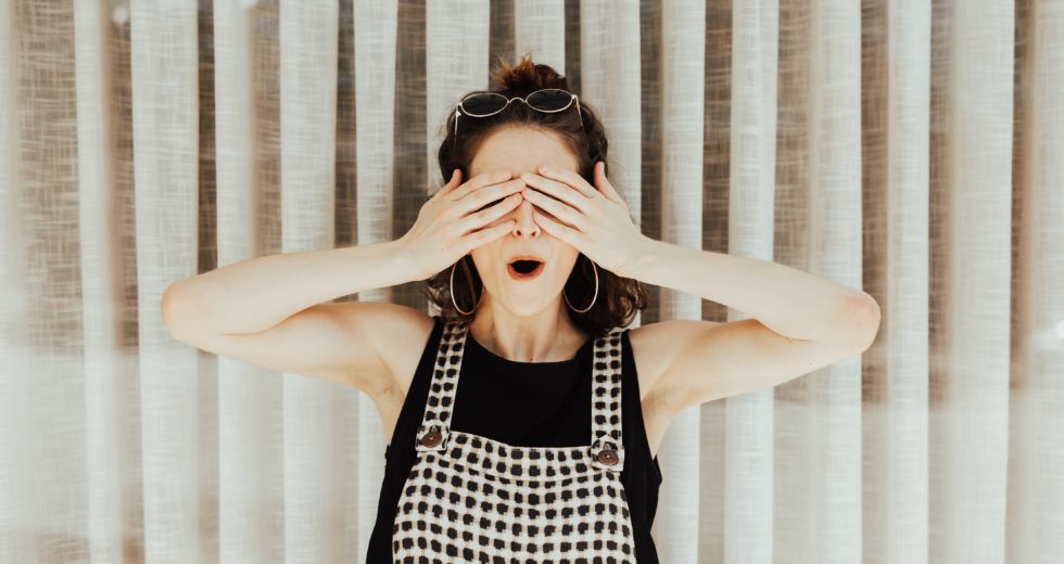 Don’t Miss the “Fall Into a Black Hole” Optical Illusion