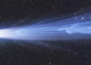 Photographer Wins Top Prize for Mesmerizing Picture of Comet Leonard