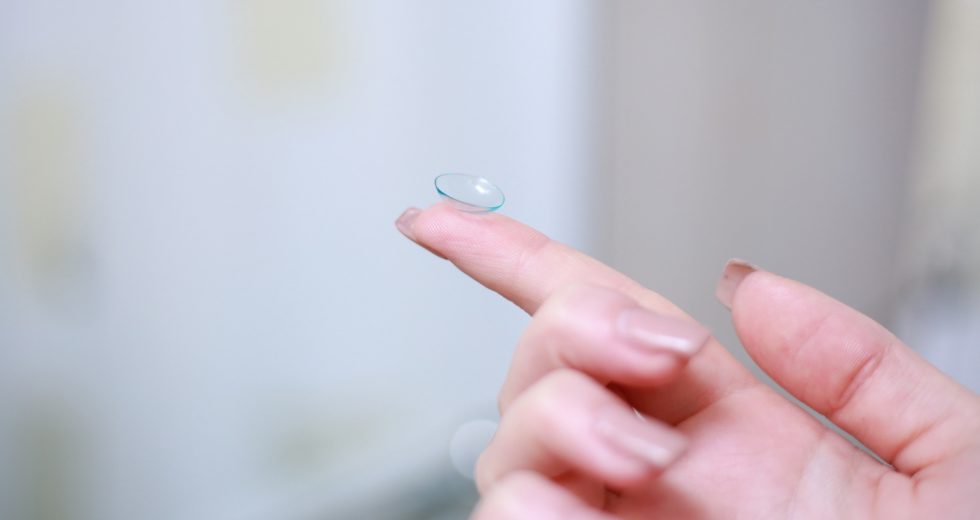 Study Finds that Reusable Contact Lenses Can Cause a Scary Corneal Infection that Leads to Blindness!