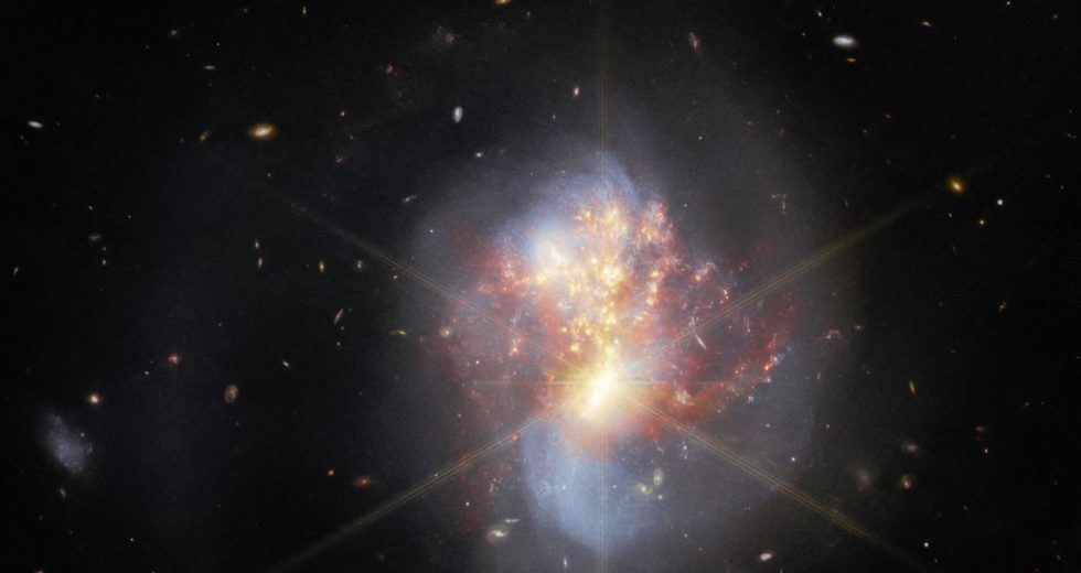 James Webb Spots Collision Between Galaxies That Gives Birth to Numerous Stars