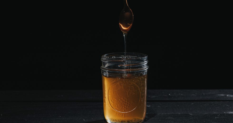 Healthy Sugar Replacement: New Study Unveils Honey Health Benefits