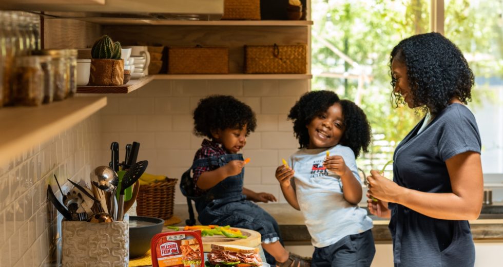 Daughters Of Moms Who Live Healthy Lives Have Less Depression Symptoms, According To A New Research