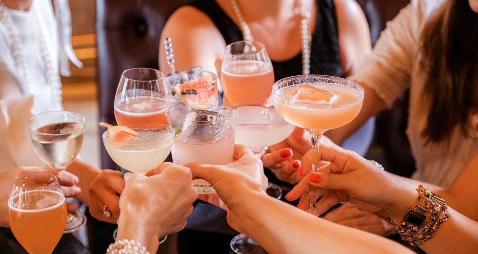 Alcohol While Taking Paxlovid: Is This a Good Idea and What Should Concern You