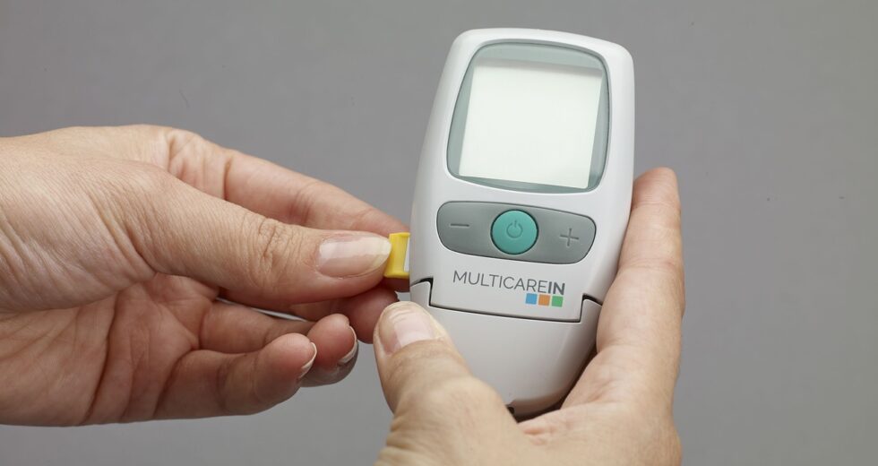 Hyperglycemia vs. Hypoglycemia: How to Stay Away From Them