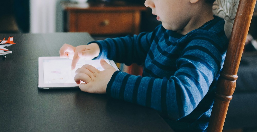 How to Manage Your Kid’s Screen-time? - Health Highroad