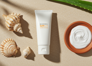 Sunscreen Ingredients to Avoid for Sensitive Skin (2026 Guide)